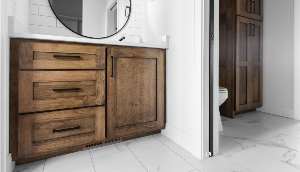 Bathroom - transitional bathroom idea