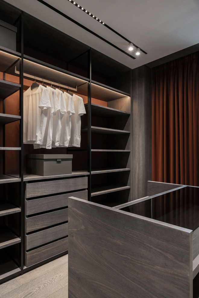 Triumph: eclectic style of stones & metals