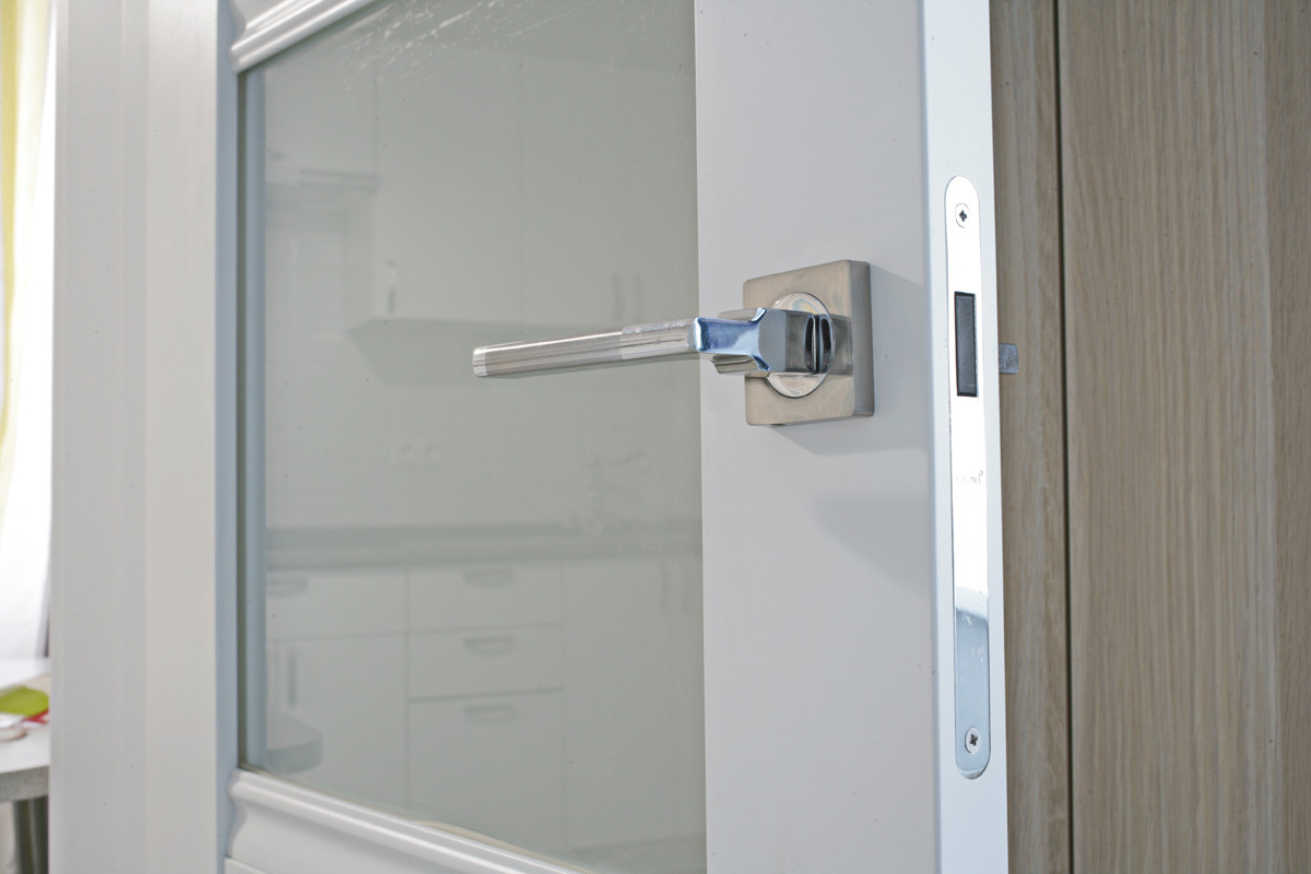 Квартира в Подмосковье, в проекте матовые двери серии U