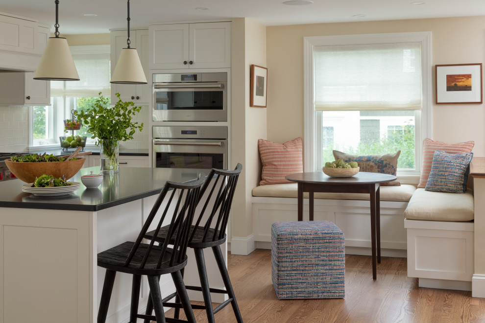 Kitchen - transitional kitchen idea in Boston