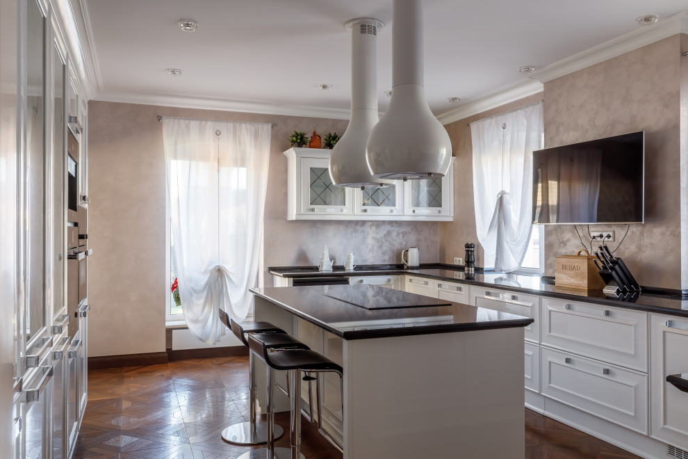 Дом с круглым окном