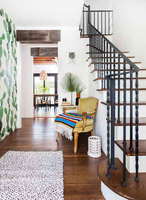 Spanish Revival House mediterraneo-ingresso