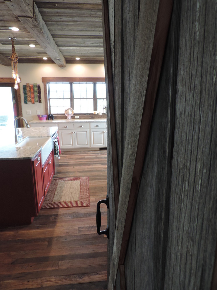 Kitchen - rustic kitchen idea