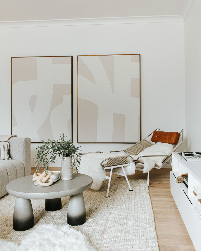 Home design - transitional home design idea in Phoenix