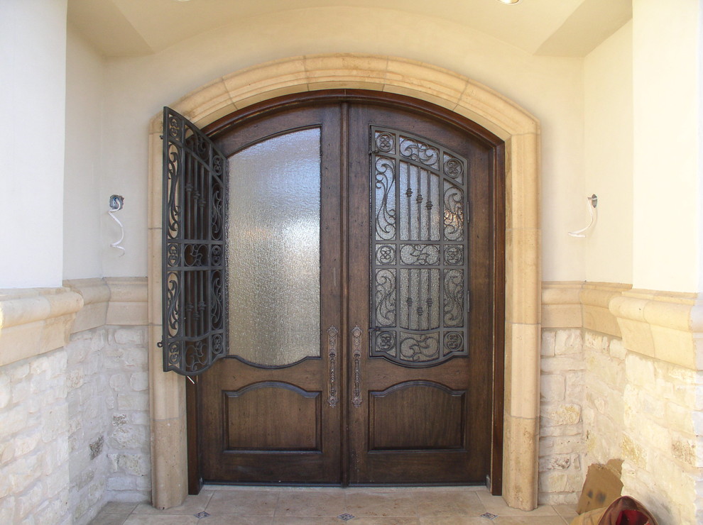 This is an example of a mediterranean entryway in Oklahoma City.