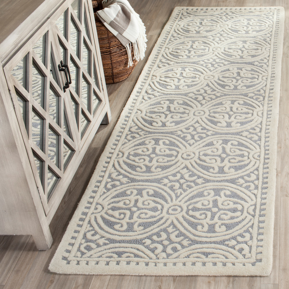 Safavieh Cambridge Collection CAM123 Rug, Silver/Ivory, 2'6"x8'