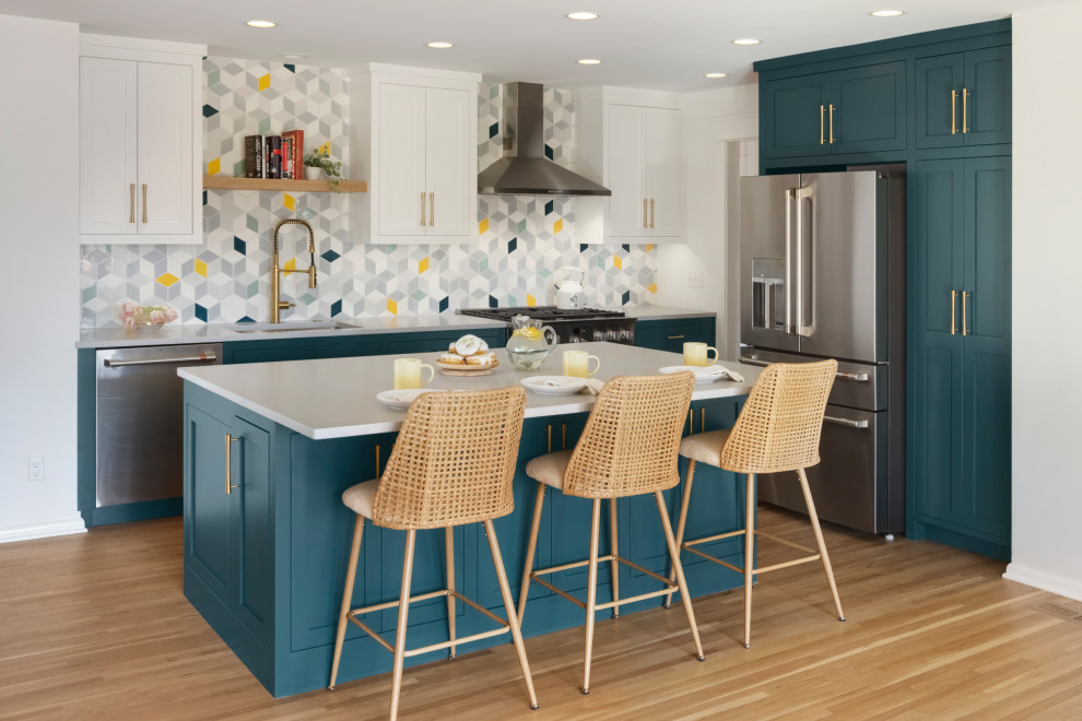Example of a trendy kitchen design in Minneapolis