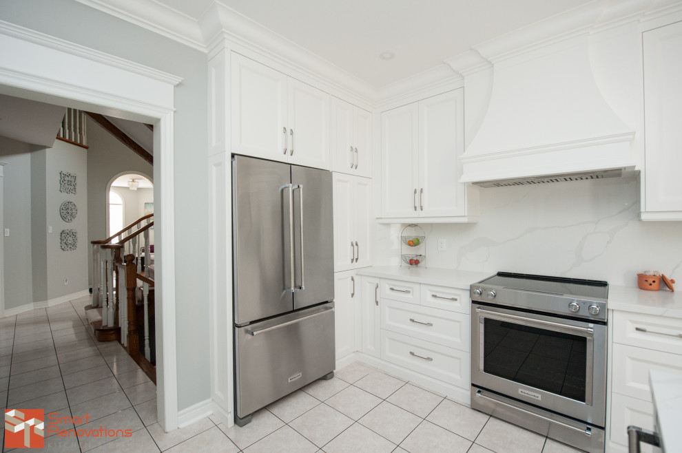 Kitchen - kitchen idea in Toronto