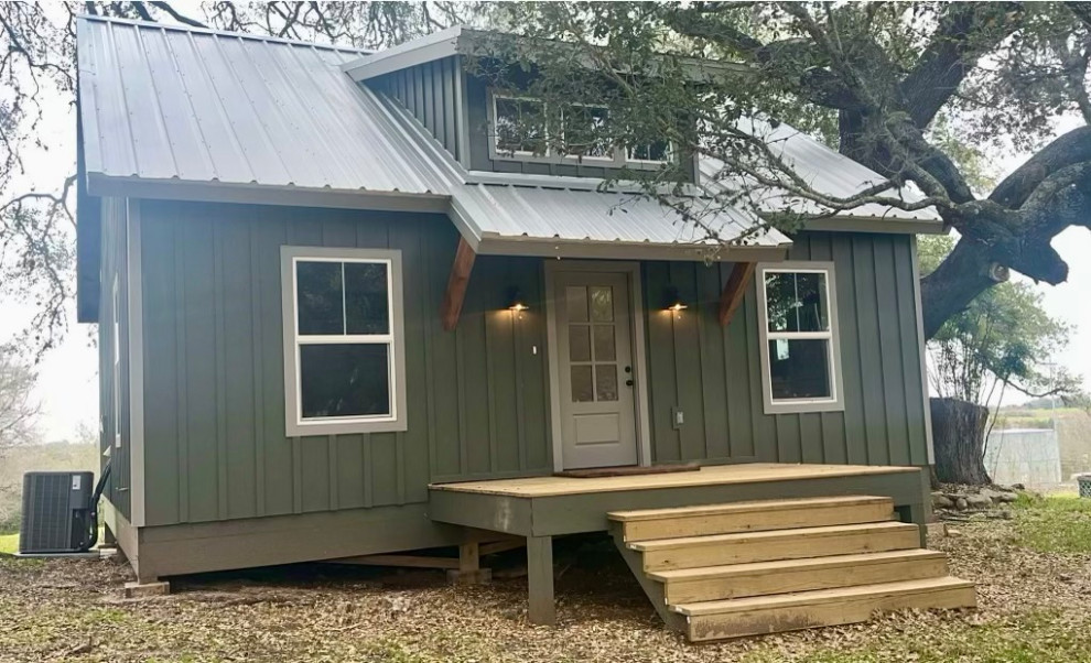 400 sf 2/1