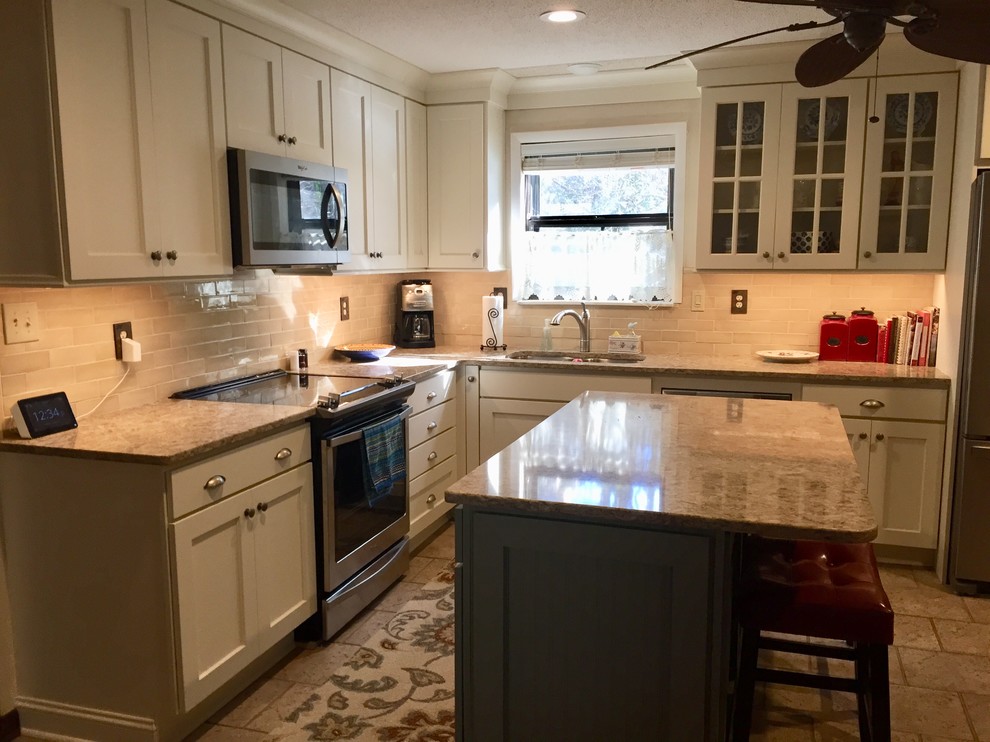 Help! Boring kitchen...