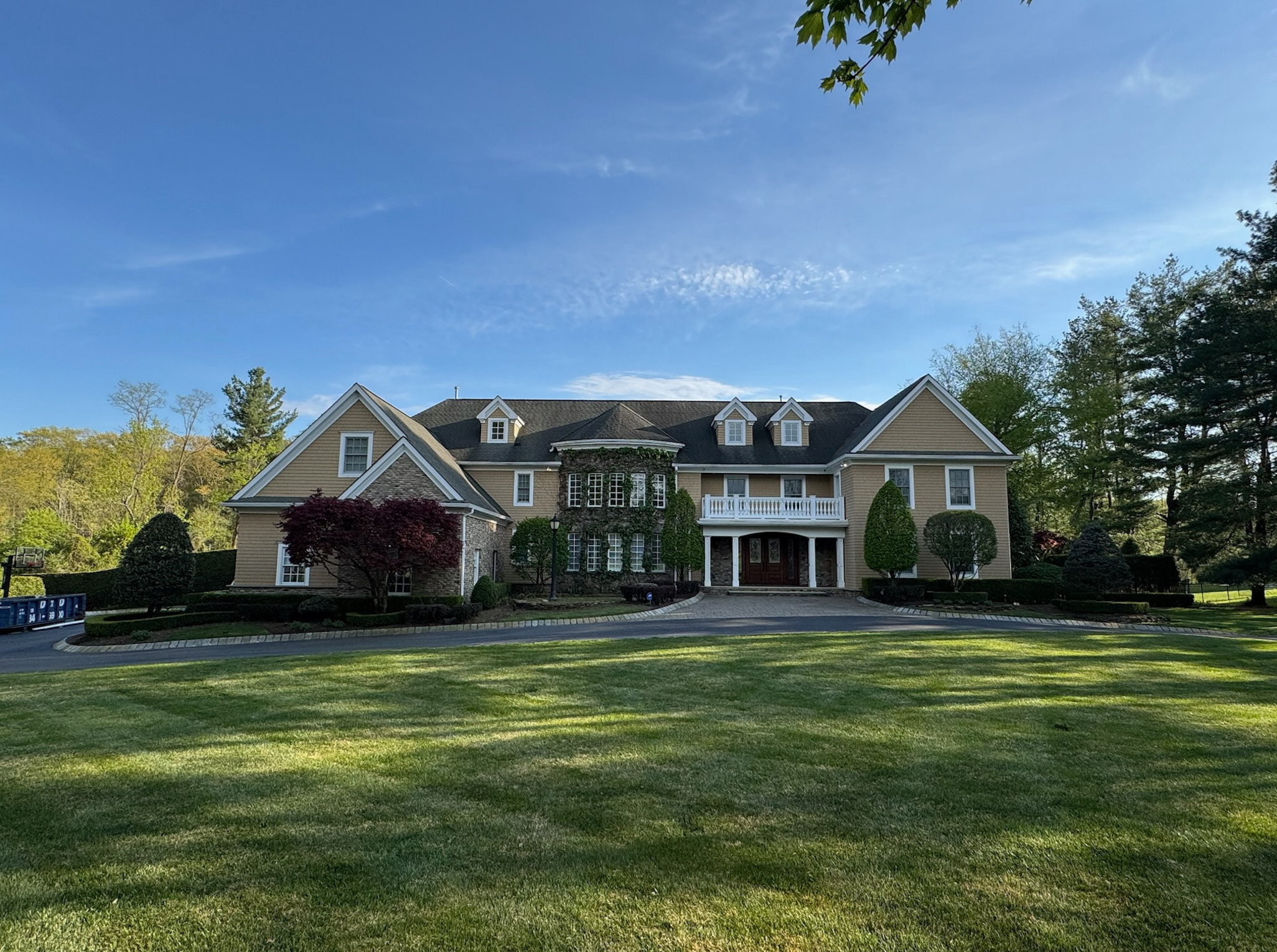 Example of an exterior home design in New York