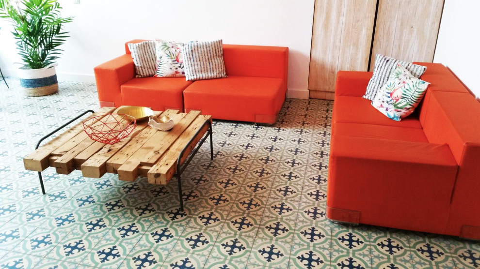 Immagine di un soggiorno minimalista di medie dimensioni