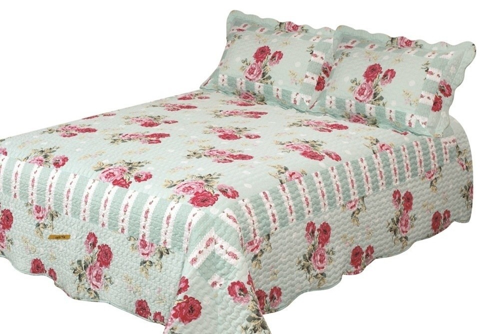 Russelliana Rest Quilt With Pillow Shams, King