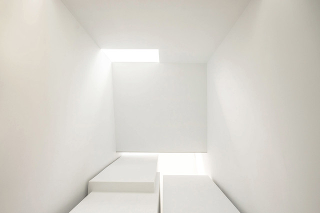 SINGLE FAMILY DWELLING IN UBRIQUE contemporary-entrance