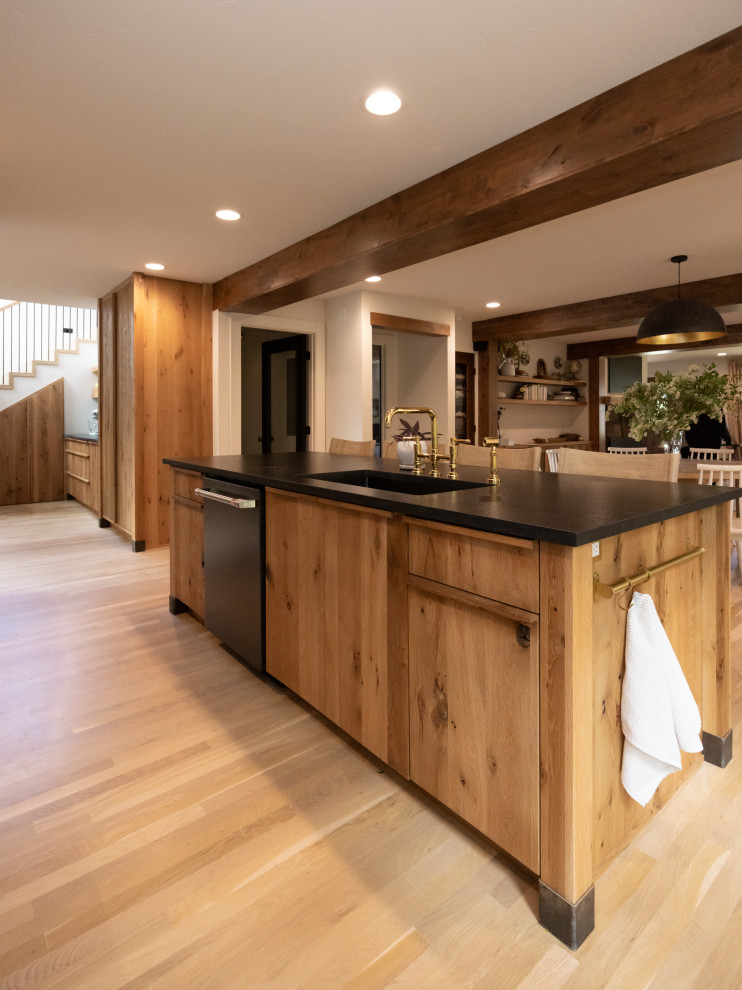 Kitchen - rustic kitchen idea