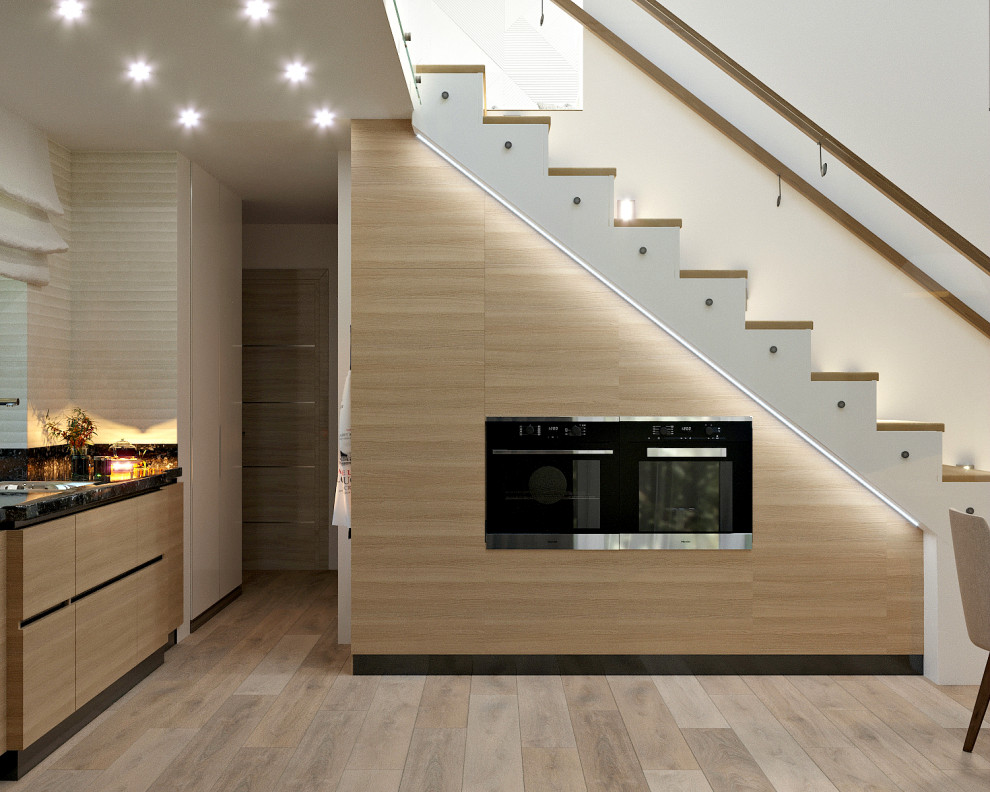 ДОМ СО ВТОРЫМ СВЕТОМ