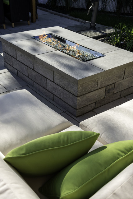 Foyer Exterieur Au Propane Outdoor Firepit Contemporary