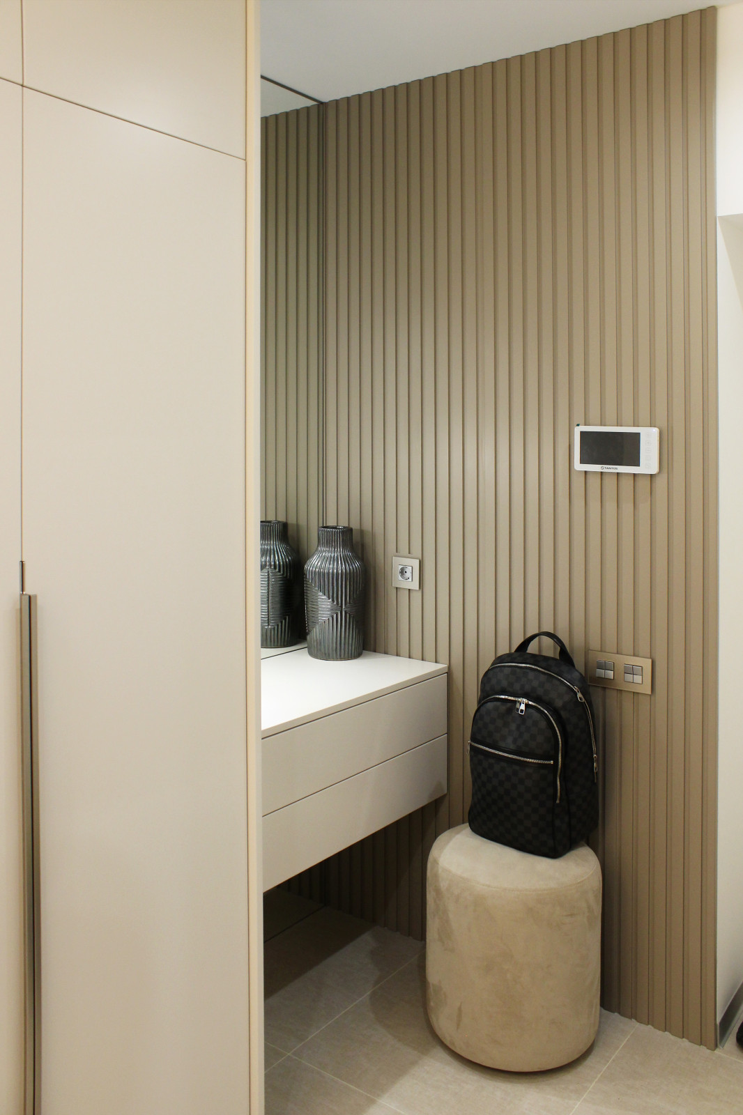 Г.Бор. Дизайнер Полина Кравчук.