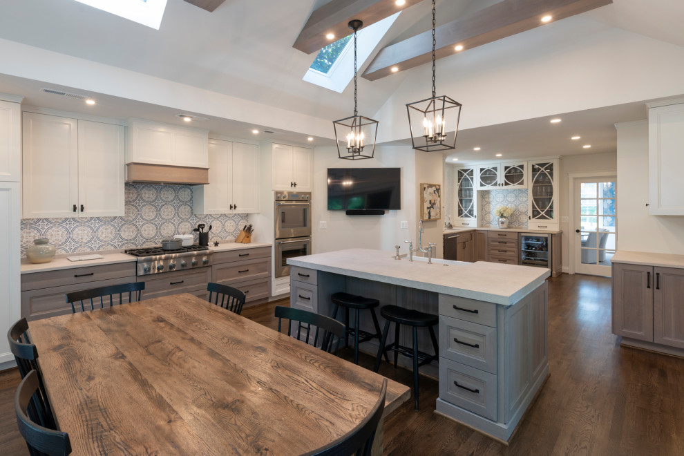 Kitchen - transitional kitchen idea in DC Metro