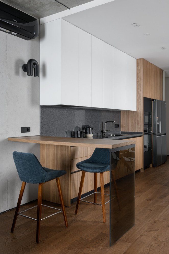 Брутальная трехкомнатная квартира 90 кв.м. с видом на реку