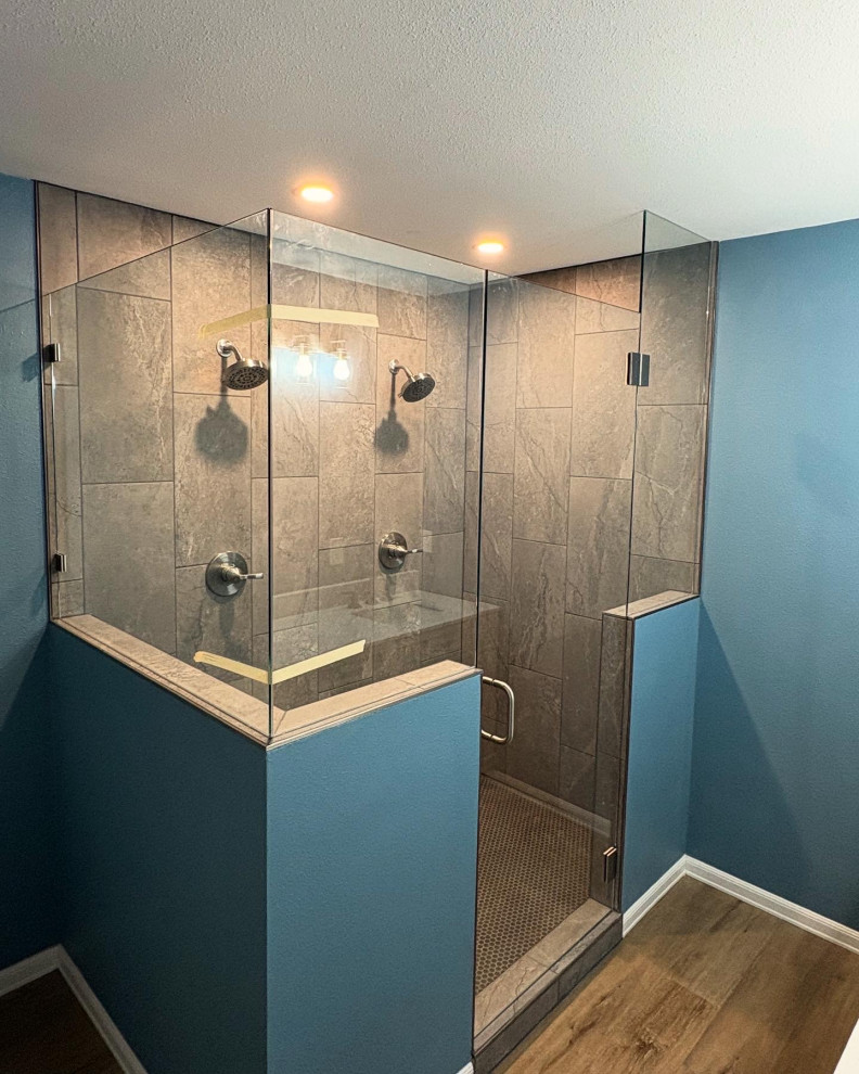 Pony Wall Shower/Bathroom