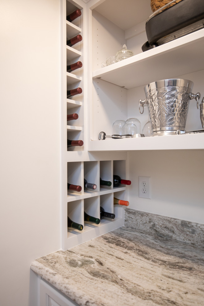 Transitional home design photo in Raleigh