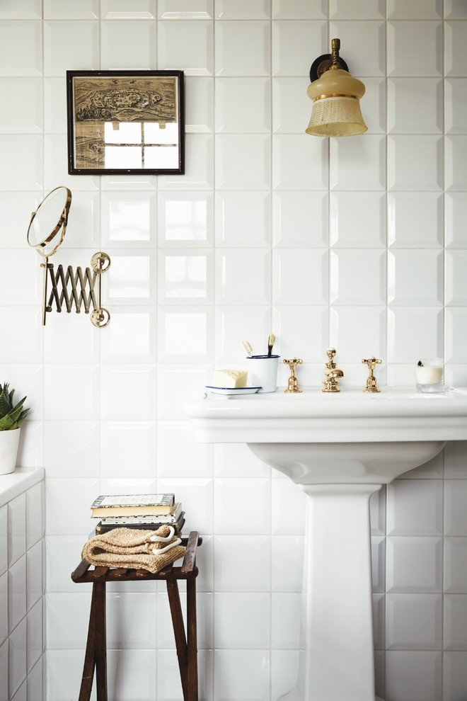 This is an example of a traditional bathroom in Copenhagen with ceramic tile.