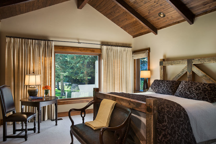 Bedroom - rustic bedroom idea