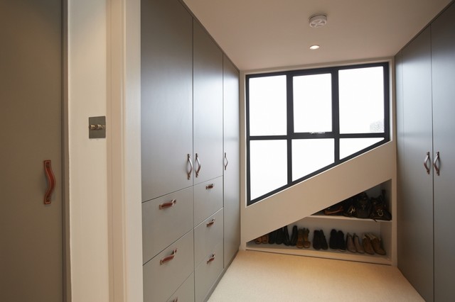 BALHAM LOFT CONVERSION modern-ankleidezimmer