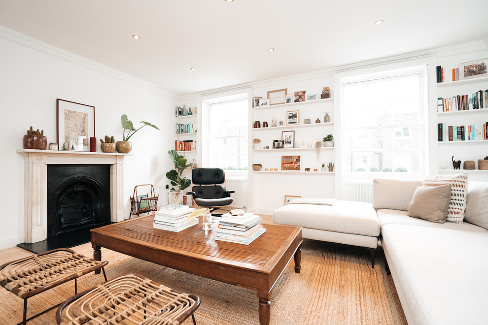 This is an example of a contemporary living room in London.