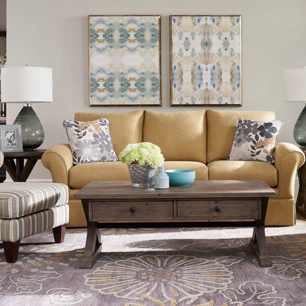 Design ideas for a transitional living room in Detroit.