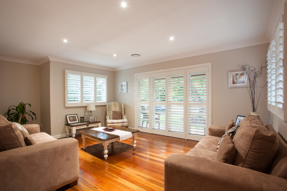 Transitional living room in Brisbane.
