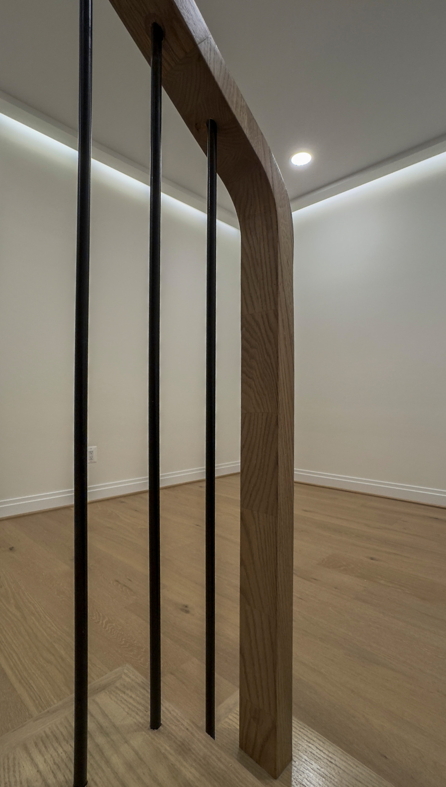 144_Attractive Transitional Staircase in Impressive Modern Home, Vienna VA 22180