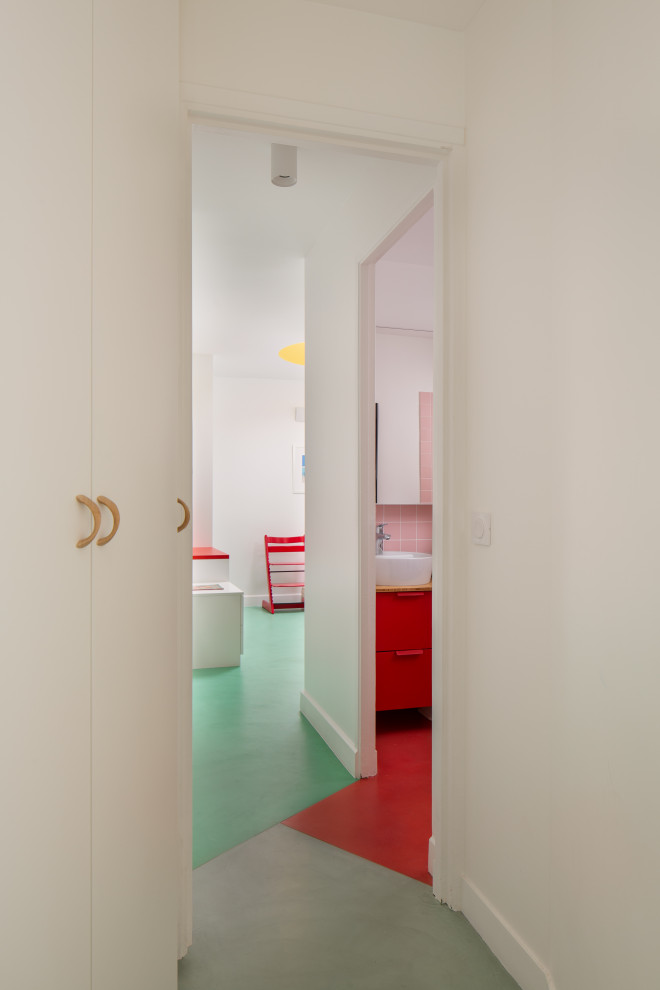 Réalisation d'un couloir minimaliste.