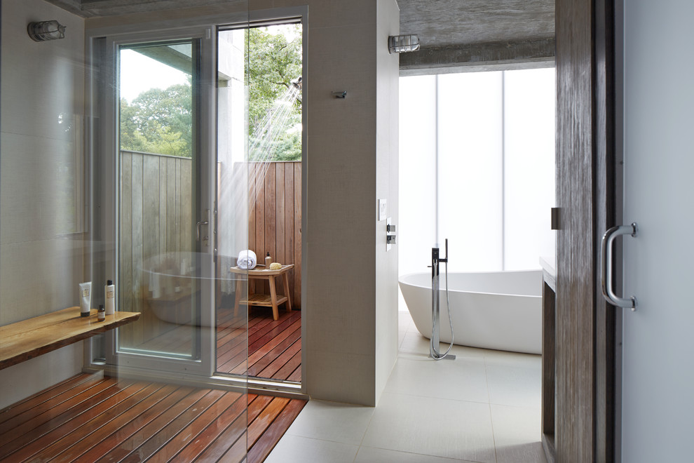Inspiration for a contemporary bathroom remodel in New York