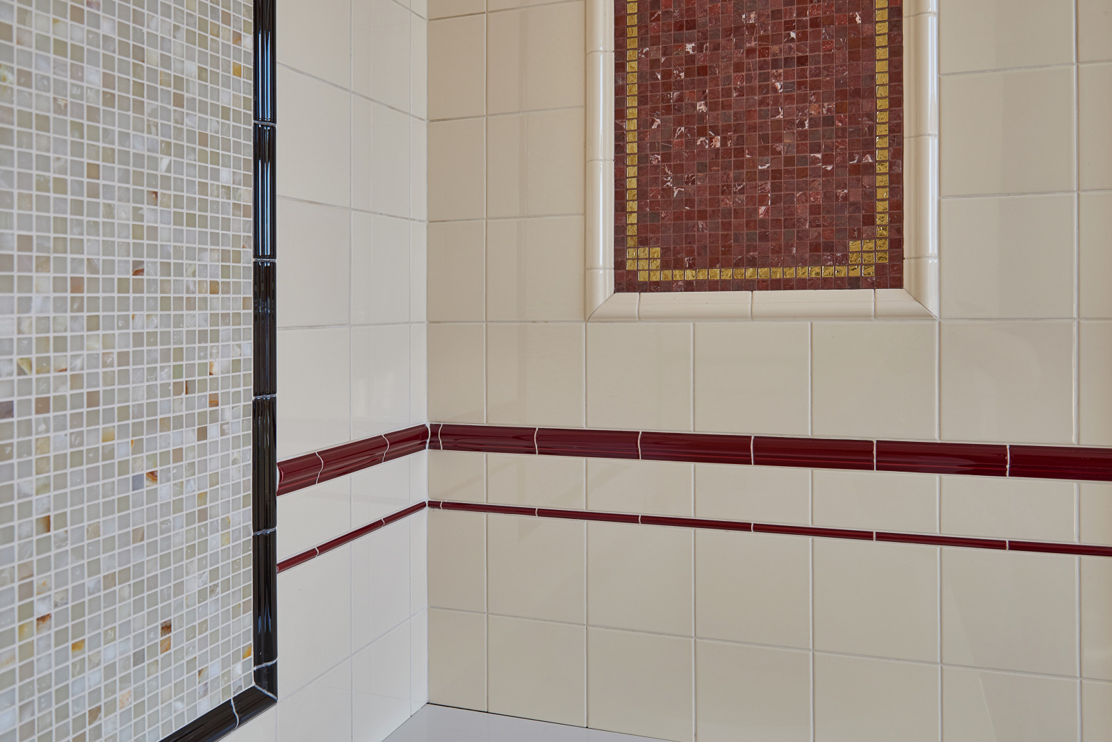 Интерьер частного дома. Ванная младшего сына