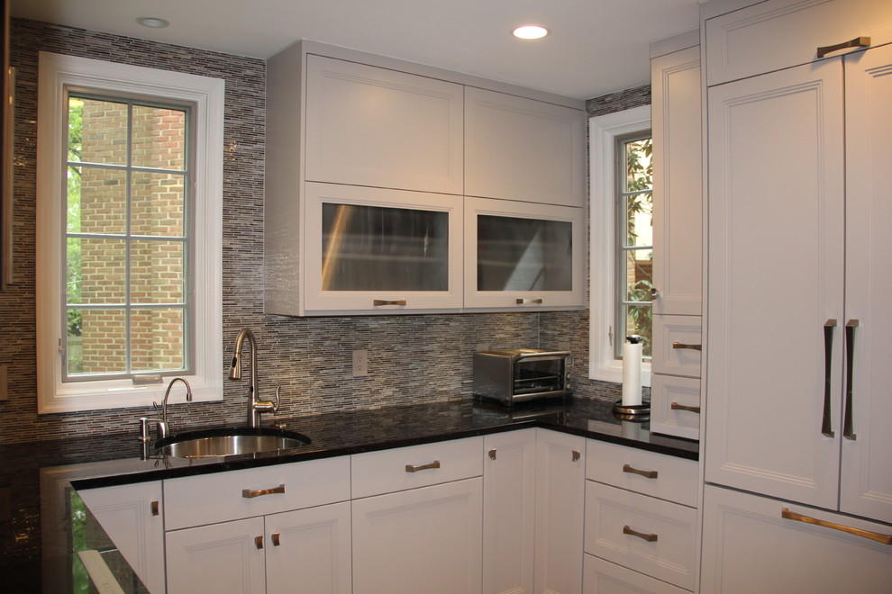 Home design - transitional home design idea in DC Metro