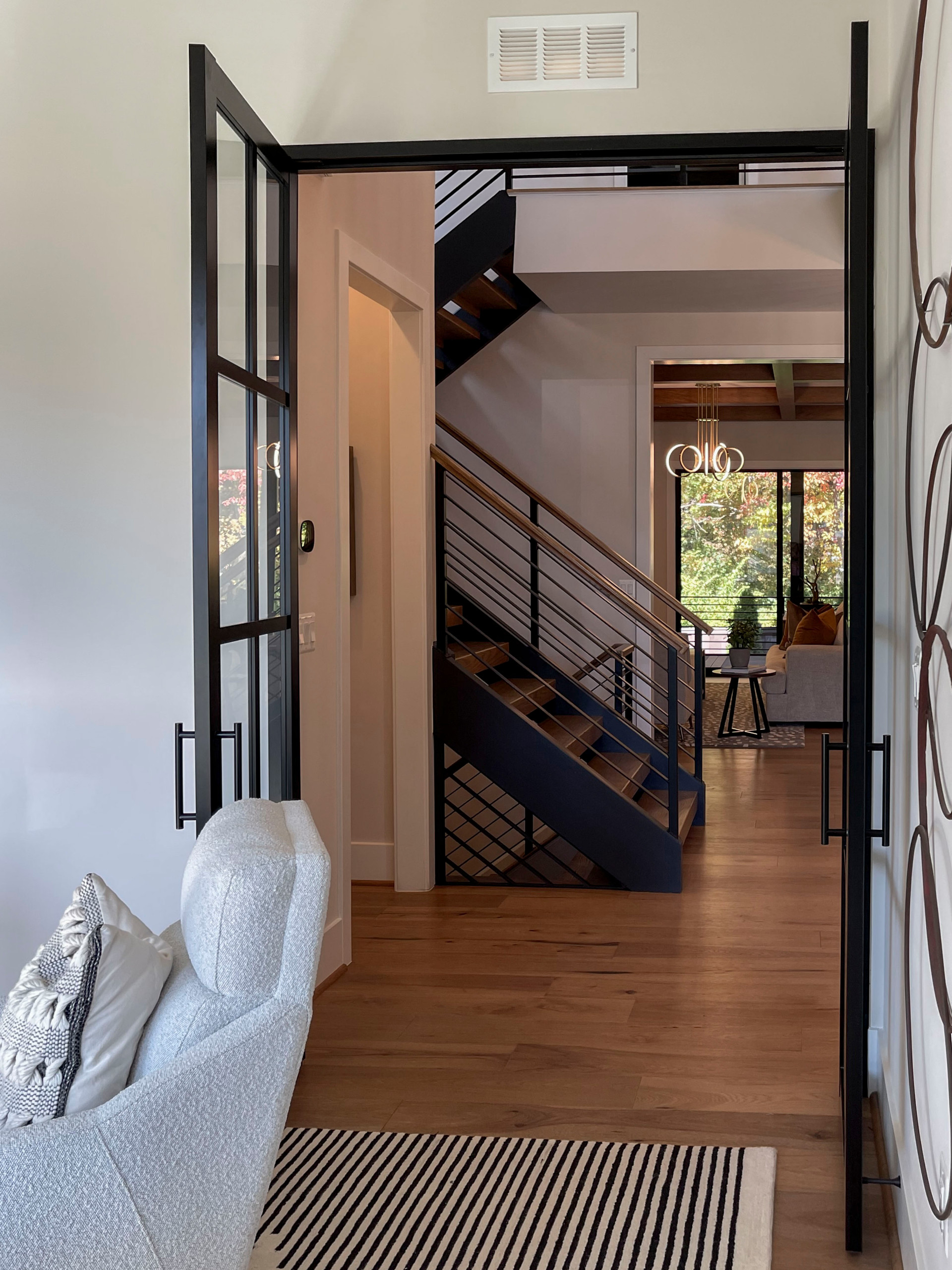 113_Floating Straight- Stringers with No Risers in Contemporary Home, Bethesda M