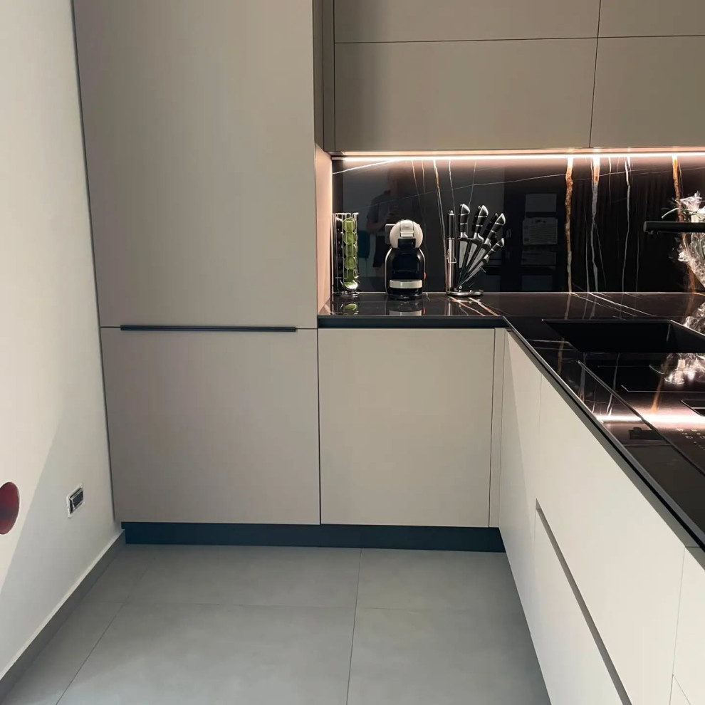 Arredo completo in stile moderno