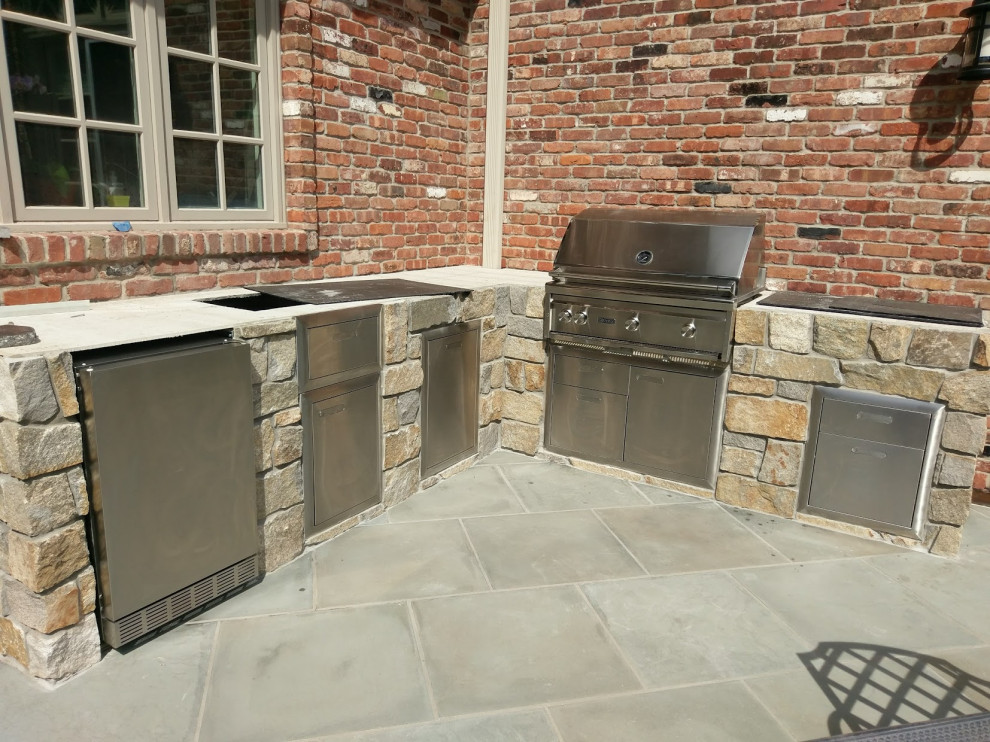 Outdoor Kitchens