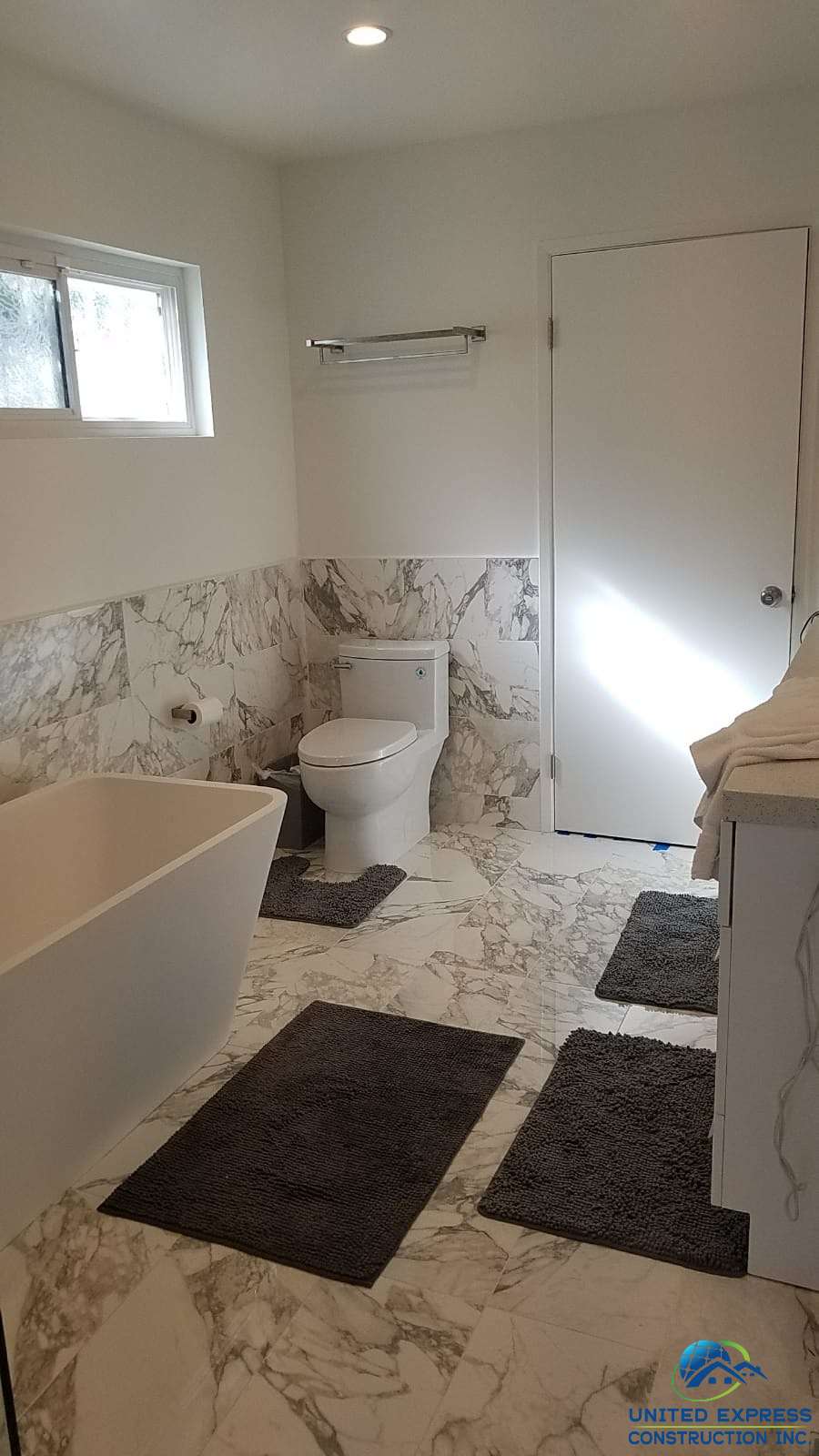 Bathroom remodeling in Studio city