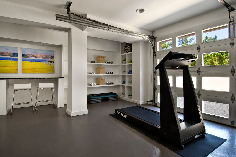 Design ideas for a beach style home gym in New York.