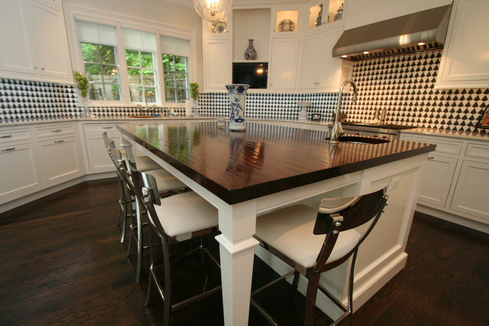 Inspiration for a transitional kitchen remodel in Chicago
