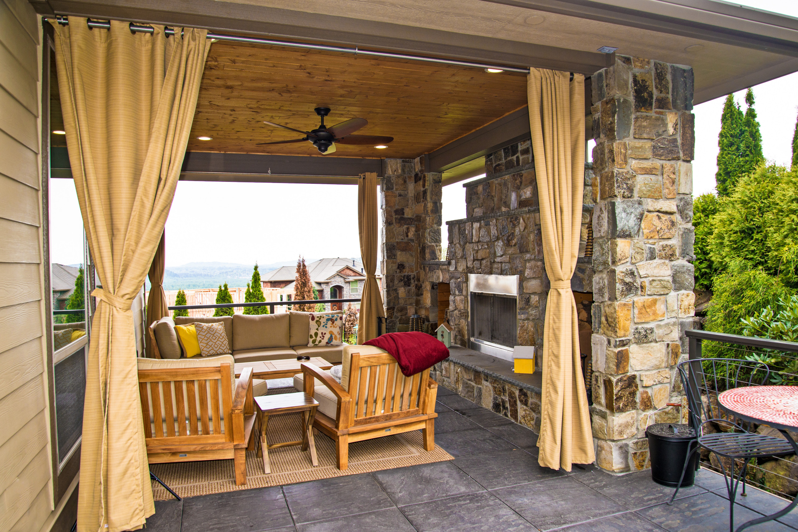 Washougal Outdoor Living Area