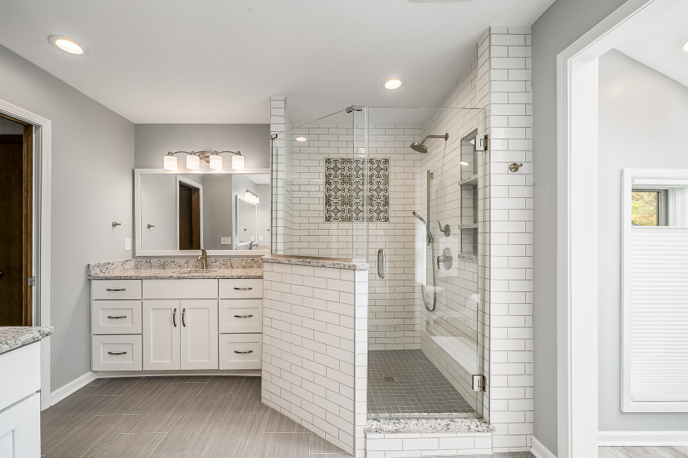 Photo of a transitional bathroom in Columbus.