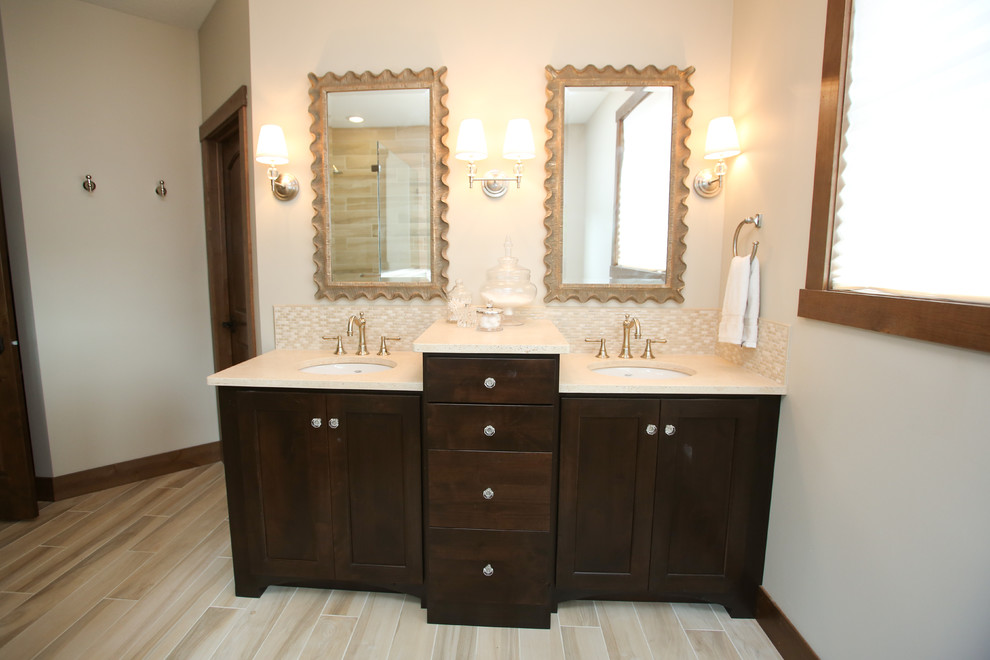 Inspiration for a transitional home design remodel in Minneapolis