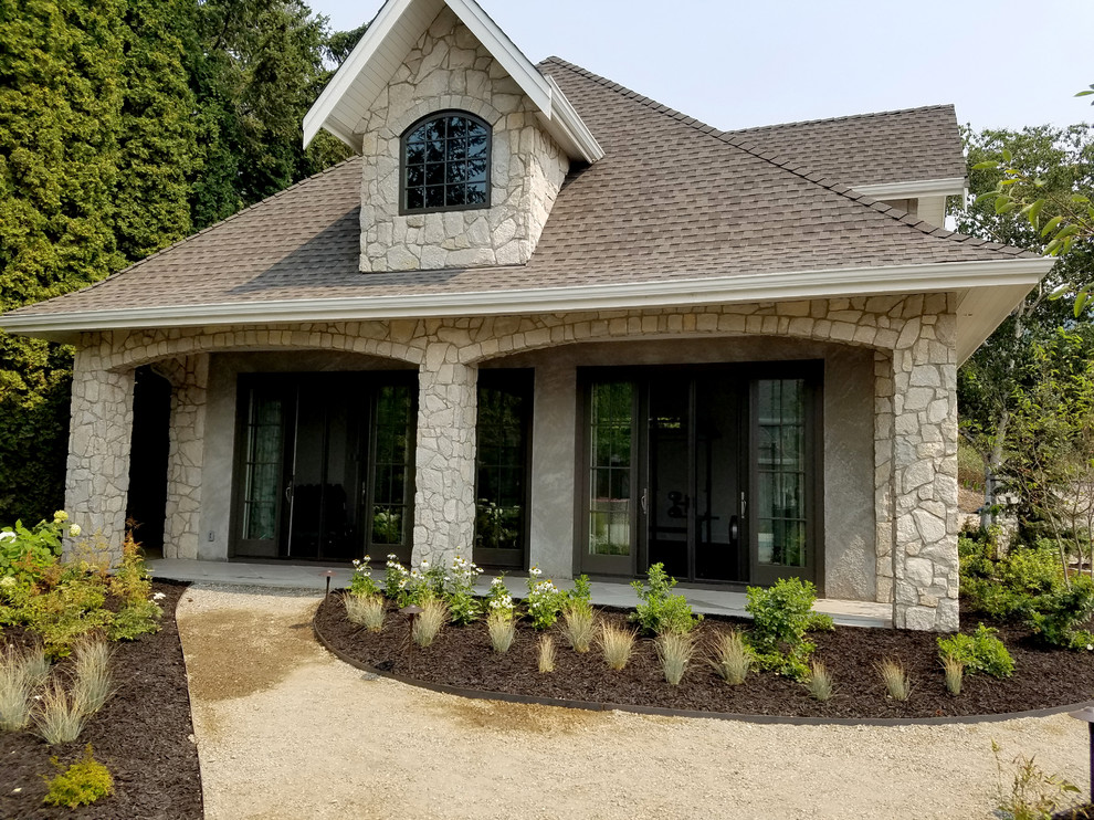 Inspiration for a huge rustic home design remodel