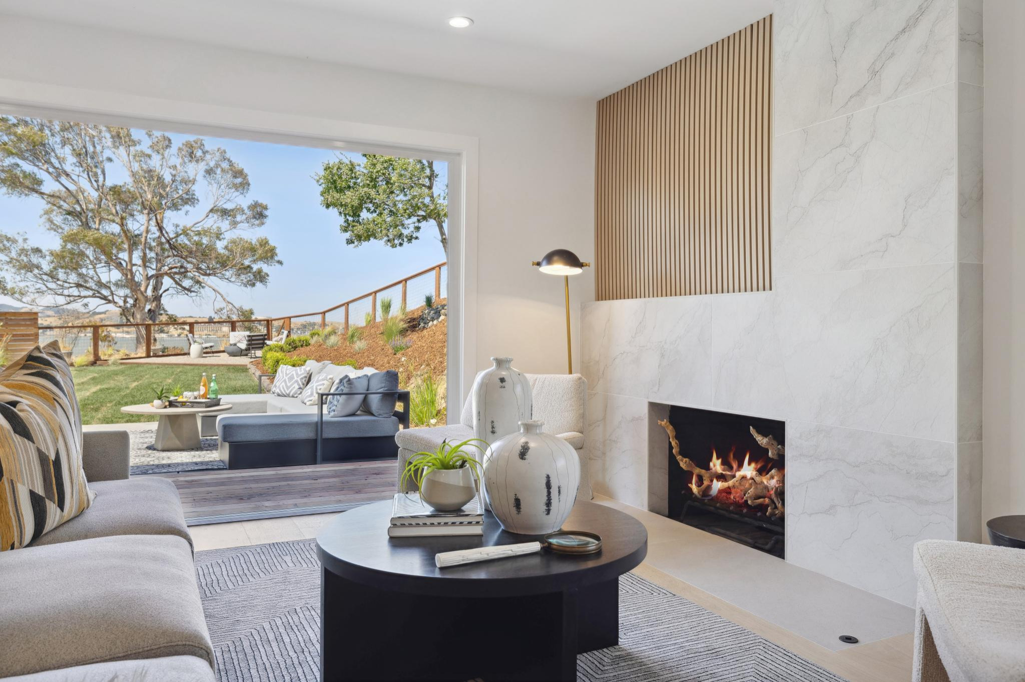 HOME STAGING