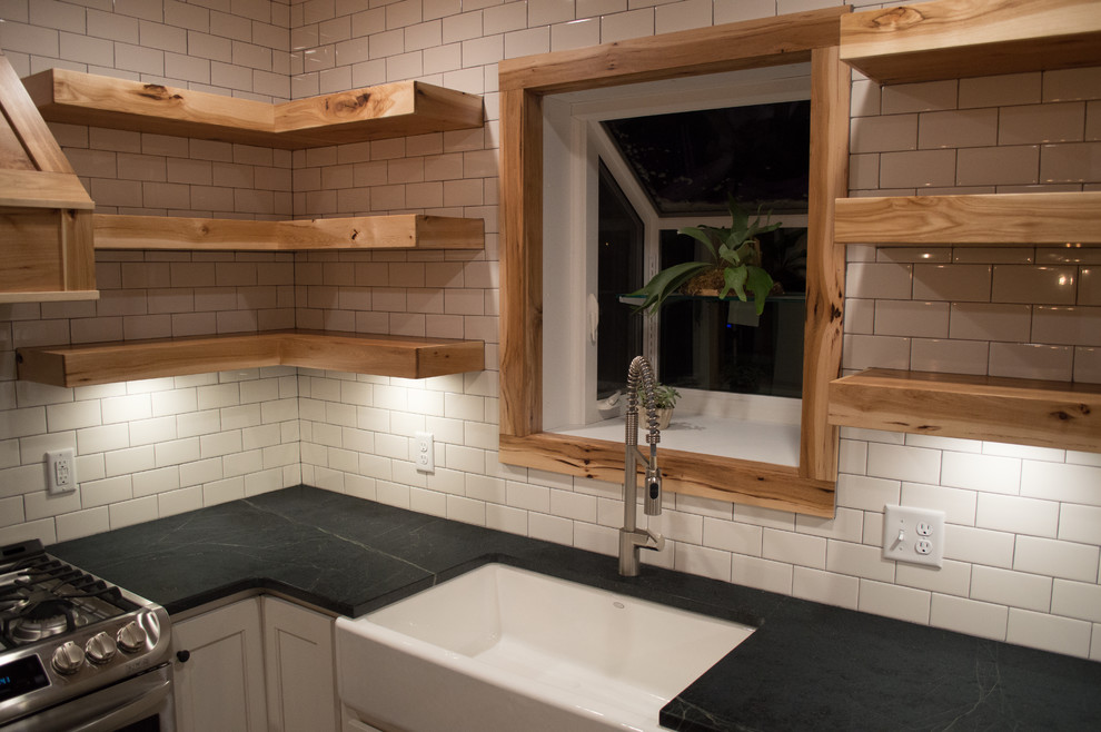 Example of a minimalist kitchen design in Cleveland