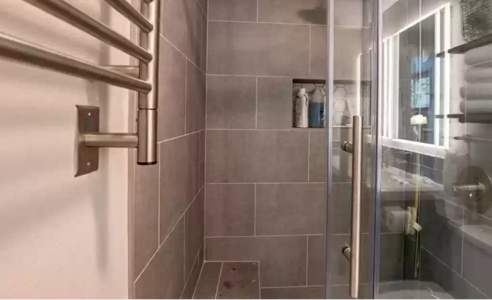 Manzanita Beach House Master Bath